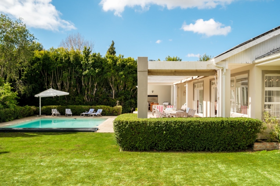 To Let 4 Bedroom Property for Rent in Constantia Western Cape